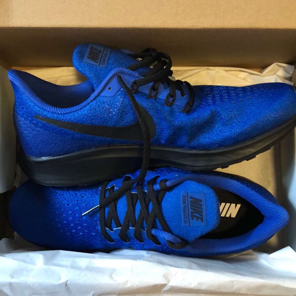 Nike ZOOM Pegasus +35 women’s running shoes.